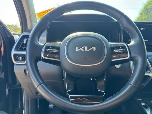 Used 2022 Kia Sorento S w/ Panoramic Sunroof Package FWD image 7