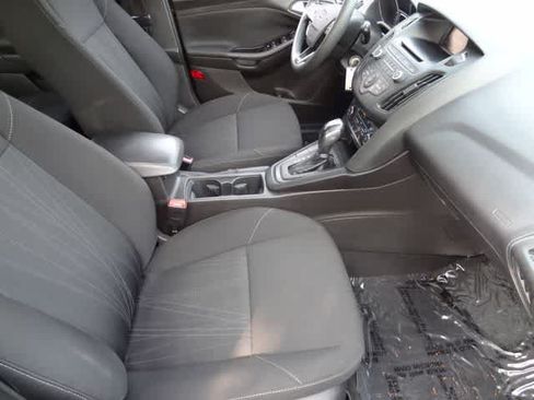 Used 2016 Ford Focus SE FWD image 10