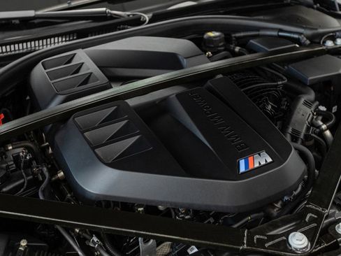 Used 2023 BMW M4 Competition RWD image 6