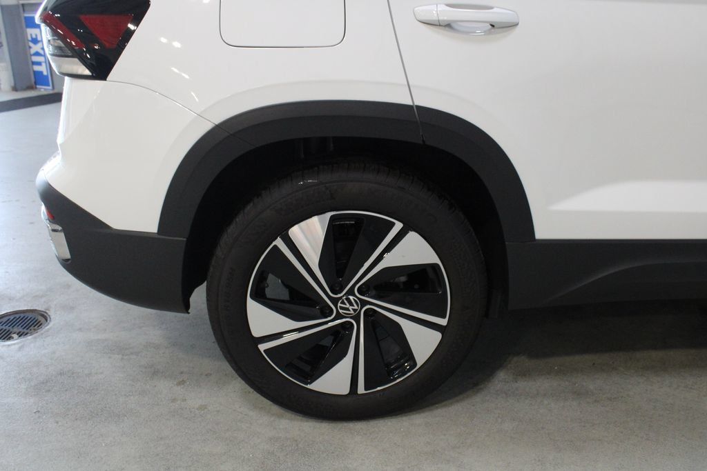 New 2026 Volkswagen Taos SE AWD/4WD image 26