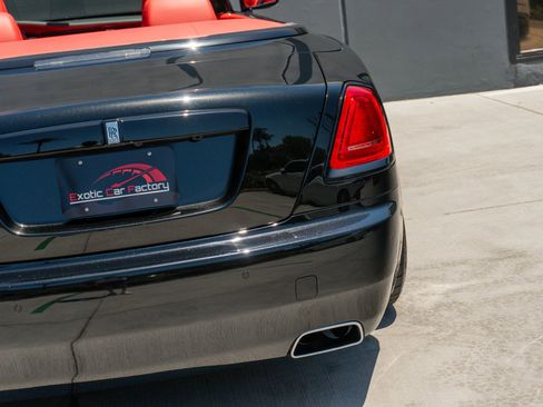 Used 2019 Rolls-Royce Dawn RWD image 50
