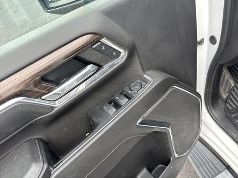 Used 2024 Chevrolet Silverado 2500 LT image 16