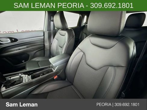 New 2026 Jeep Compass Latitude AWD/4WD image 17