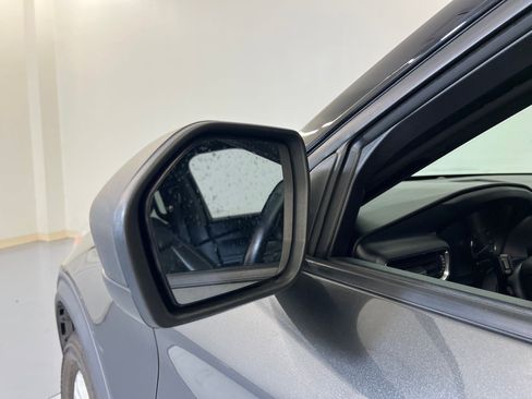 Used 2020 Ford Explorer XLT w/ Equipment Group 202A image 21