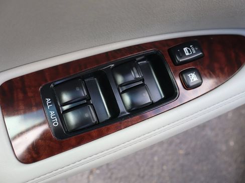 Used 2012 Toyota Avalon FWD image 27