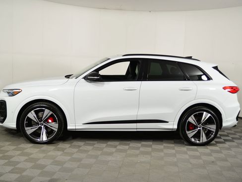 New 2025 Audi SQ5 Premium Plus image 2