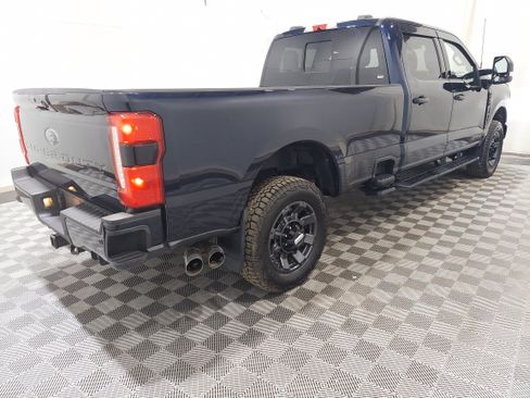 Used 2024 Ford F350 Lariat w/ Lariat Ultimate Package AWD/4WD image 3