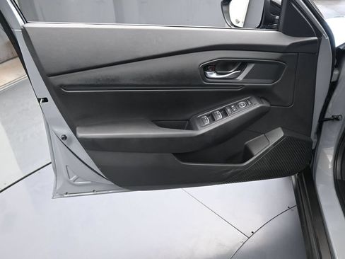 Used 2025 Honda Accord SE image 13