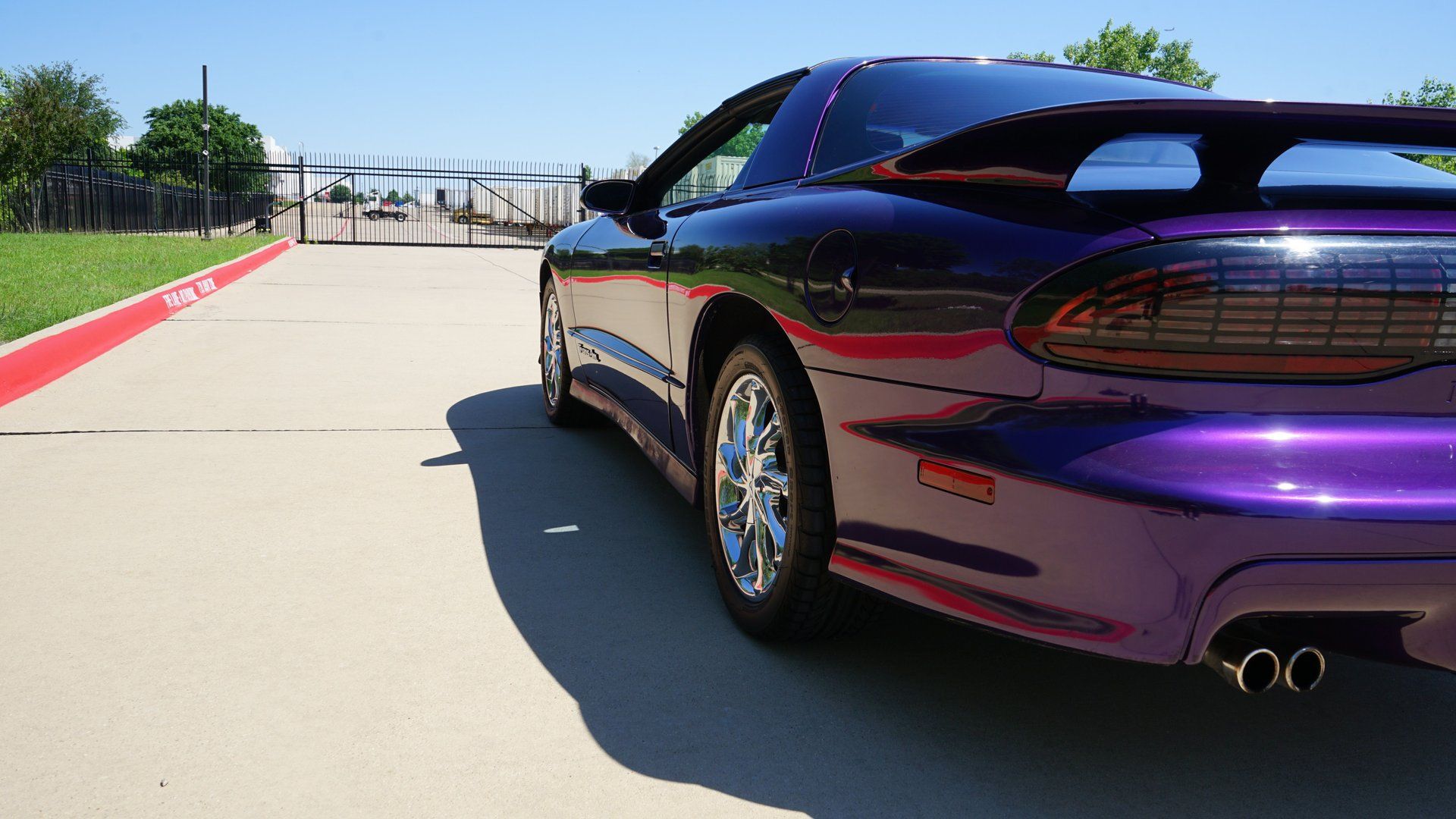 Used 1997 Pontiac Firebird Trans Am RWD image 34