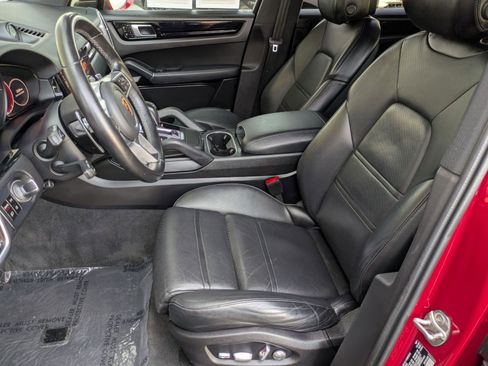 Used 2021 Porsche Cayenne S AWD/4WD image 21