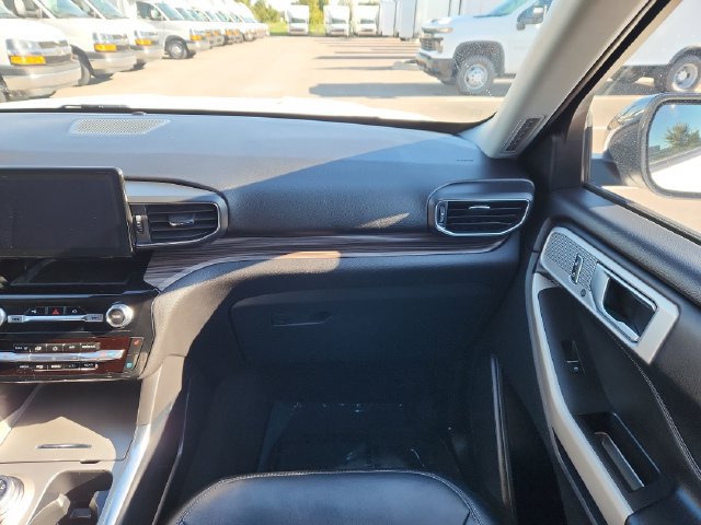 Used 2022 Ford Explorer Limited AWD/4WD image 24