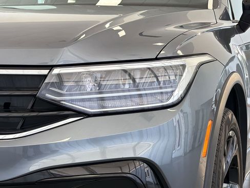 Used 2023 Volkswagen Tiguan SE R-Line image 11