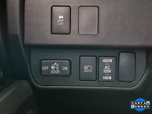 Used 2022 Toyota Tacoma TRD Sport image 16