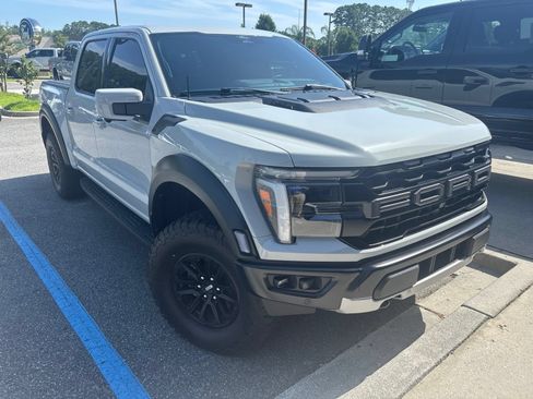 Used 2024 Ford F150 Raptor AWD/4WD image 9