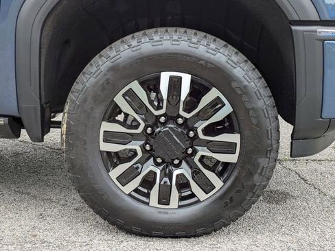 New 2026 GMC Sierra 2500 Denali Ultimate AWD/4WD image 9