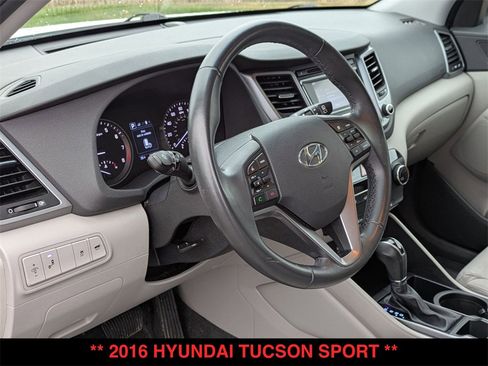 Used 2016 Hyundai Tucson Sport image 21