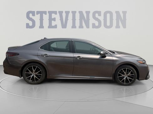 Used 2023 Toyota Camry SE AWD/4WD image 6