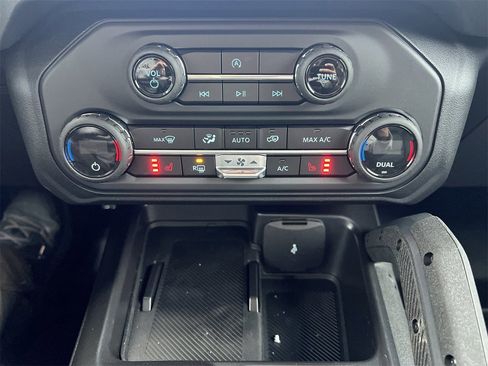 New 2025 Ford Bronco Big Bend w/ Black Diamond Package image 6