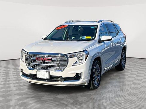 Used 2022 GMC Terrain Denali AWD/4WD image 3