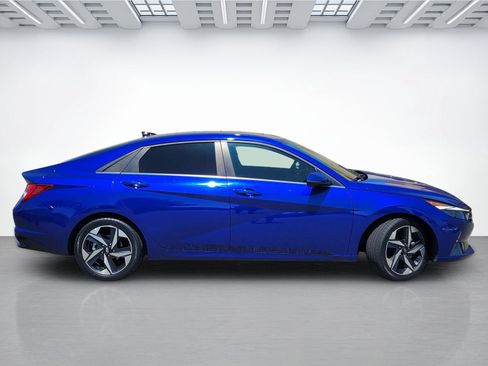 Certified 2023 Hyundai Elantra Limited FWD image 3
