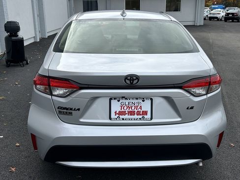 Used 2021 Toyota Corolla LE image 6