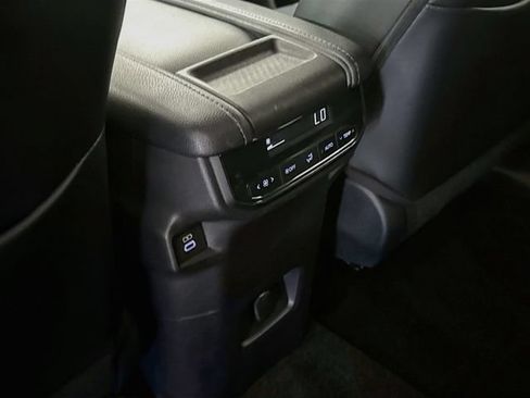Used 2024 Toyota Grand Highlander AWD image 25