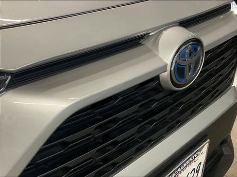 Used 2020 Toyota RAV4 XLE w/ Convenience Package AWD/4WD image 31