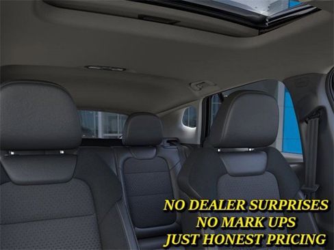 New 2026 Chevrolet Trax LT w/ Sunroof Package image 24