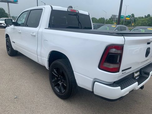Used 2022 RAM 1500 Big Horn AWD/4WD image 3