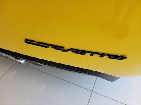 Used 2006 Chevrolet Corvette Convertible w/ Preferred Equipment Group RWD image 7