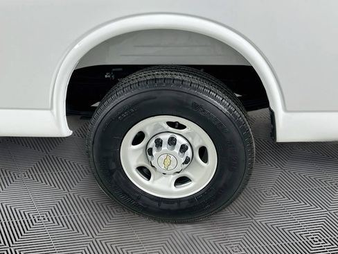 Used 2025 Chevrolet Express 2500 w/ Driver Convenience Package RWD image 28