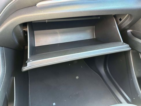 Used 2023 Chevrolet Traverse LT image 35