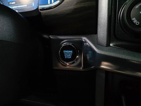 Used 2024 Ford F150 Lariat image 27