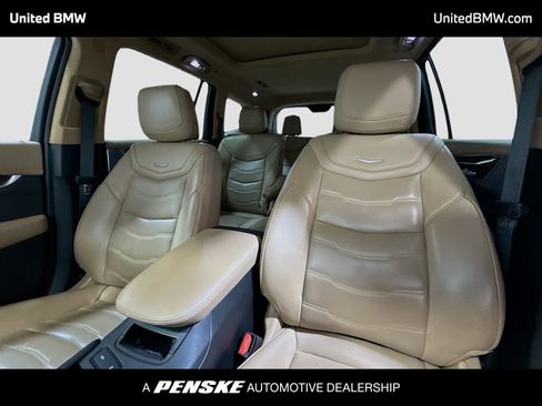 Used 2020 Cadillac XT6 Premium Luxury w/ Platinum Package FWD image 5