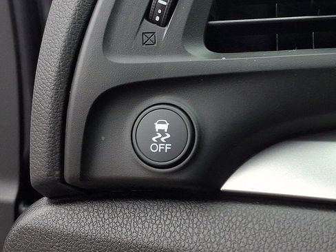 Used 2018 Acura ILX Sedan image 25