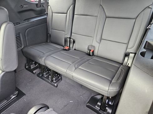 New 2026 Chevrolet Suburban LT w/ Comfort Package RWD image 24