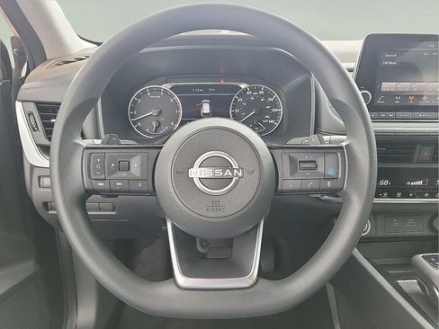 Used 2023 Nissan Rogue SV FWD image 20