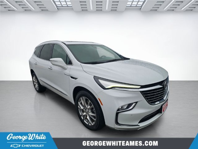 Used 2023 Buick Enclave Essence w/ Experience Buick Package AWD/4WD image 1