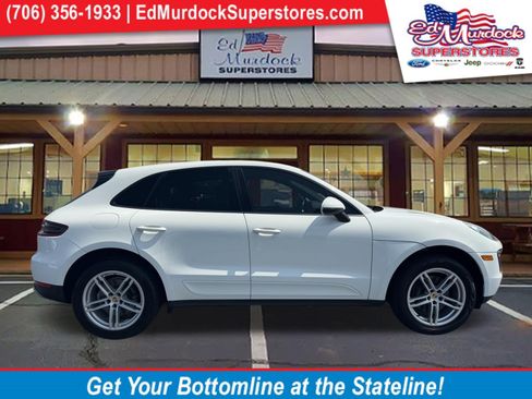 Used 2018 Porsche Macan AWD/4WD image 1