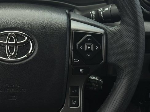 Used 2023 Toyota Tacoma TRD Sport w/ Technology Package AWD/4WD image 15