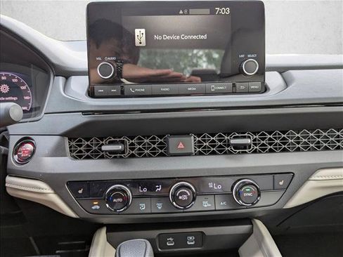 Certified 2025 Honda Accord SE image 12