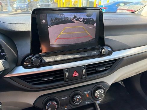 Used 2023 Kia Forte LXS image 18