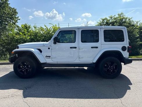 Used 2020 Jeep Wrangler Unlimited Sahara AWD/4WD image 5