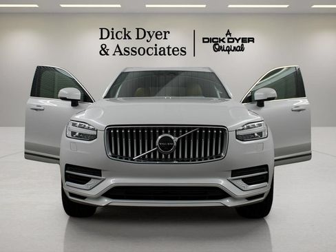 Used 2021 Volvo XC90 T8 Inscription w/ Advanced Package AWD/4WD image 8