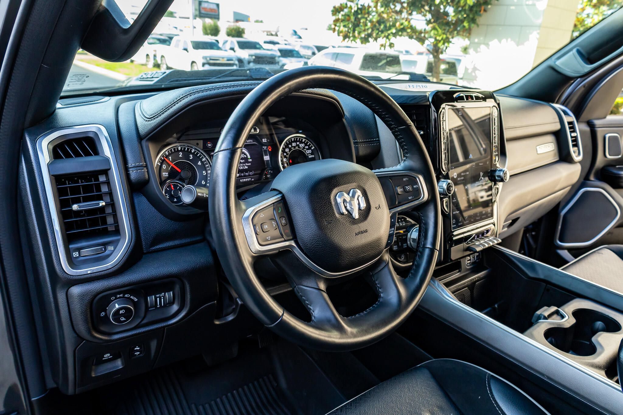Used 2023 RAM 1500 Laramie AWD/4WD image 17
