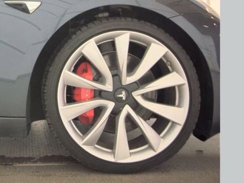 Used 2020 Tesla Model 3 Performance image 19