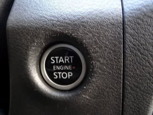 Used 2024 Nissan Frontier SV w/ Technology Package image 23