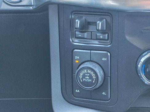 Used 2021 Ford F150 Lariat w/ Equipment Group 502A High AWD/4WD image 16