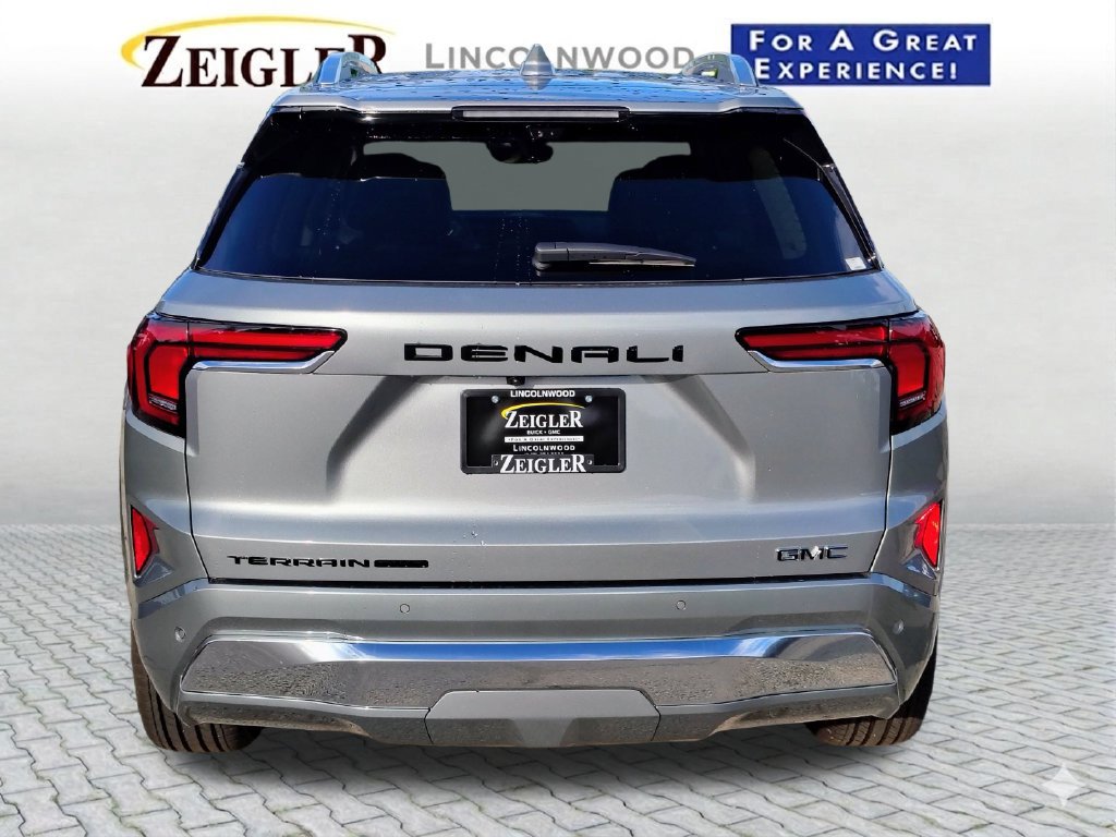 New 2026 GMC Terrain Denali w/ LPO, Black Badging Package AWD/4WD image 9