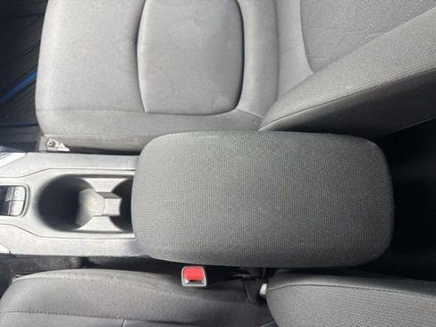 Used 2022 Toyota Corolla Cross LE AWD/4WD image 44